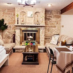 Entire Cozy Basement Studio In South Transcona Holiday home Winnipeg